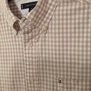 Tommy Hilfiger Men's Tan Plaid Shirt